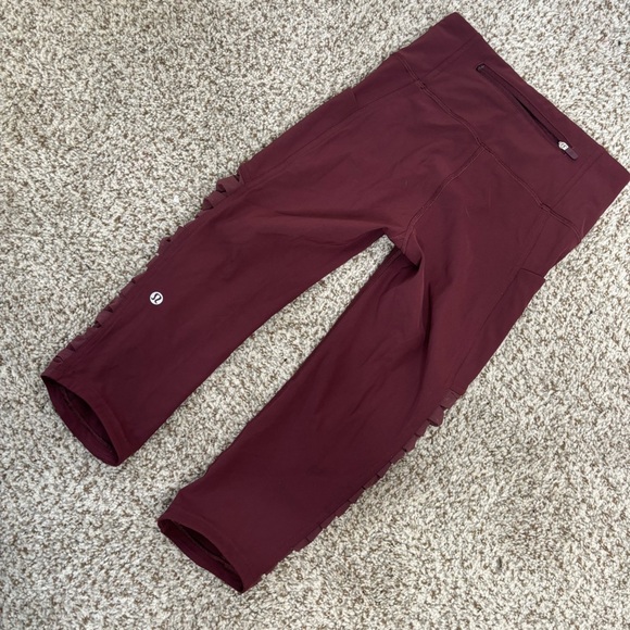 Lululemon Sharp Turns Crop 17” - Redwood - Size 2 (W6AMES) Capri Leggings‎ - Picture 9 of 15